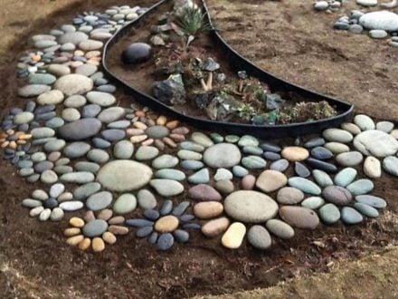 River rock garden ideas