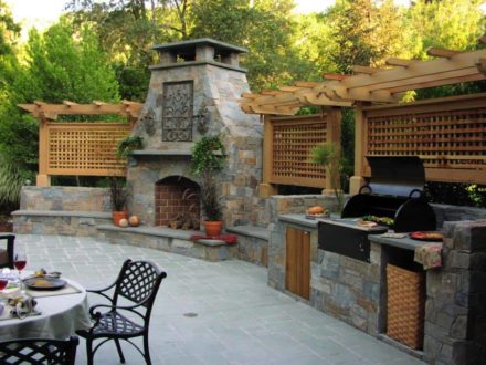 40 Best Patio Designs with Pergola and Fireplace - Covered Outdoor ...