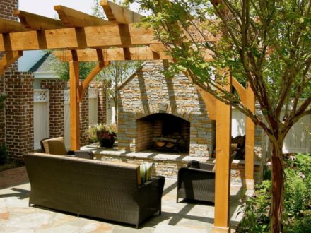 40 Best Patio Designs with Pergola and Fireplace - Covered Outdoor ...