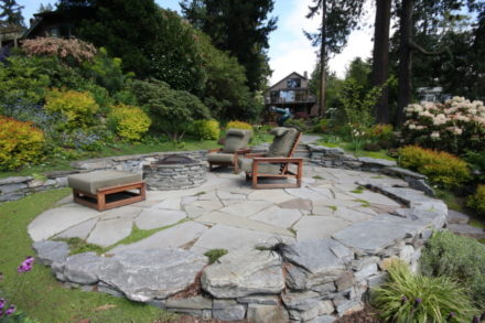 40 Best Flagstone Patio Ideas with Fire Pit - Hardscape Designs