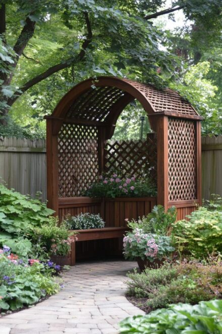 90 Stunning Lattice Panel Designs You Can DIY This Spring